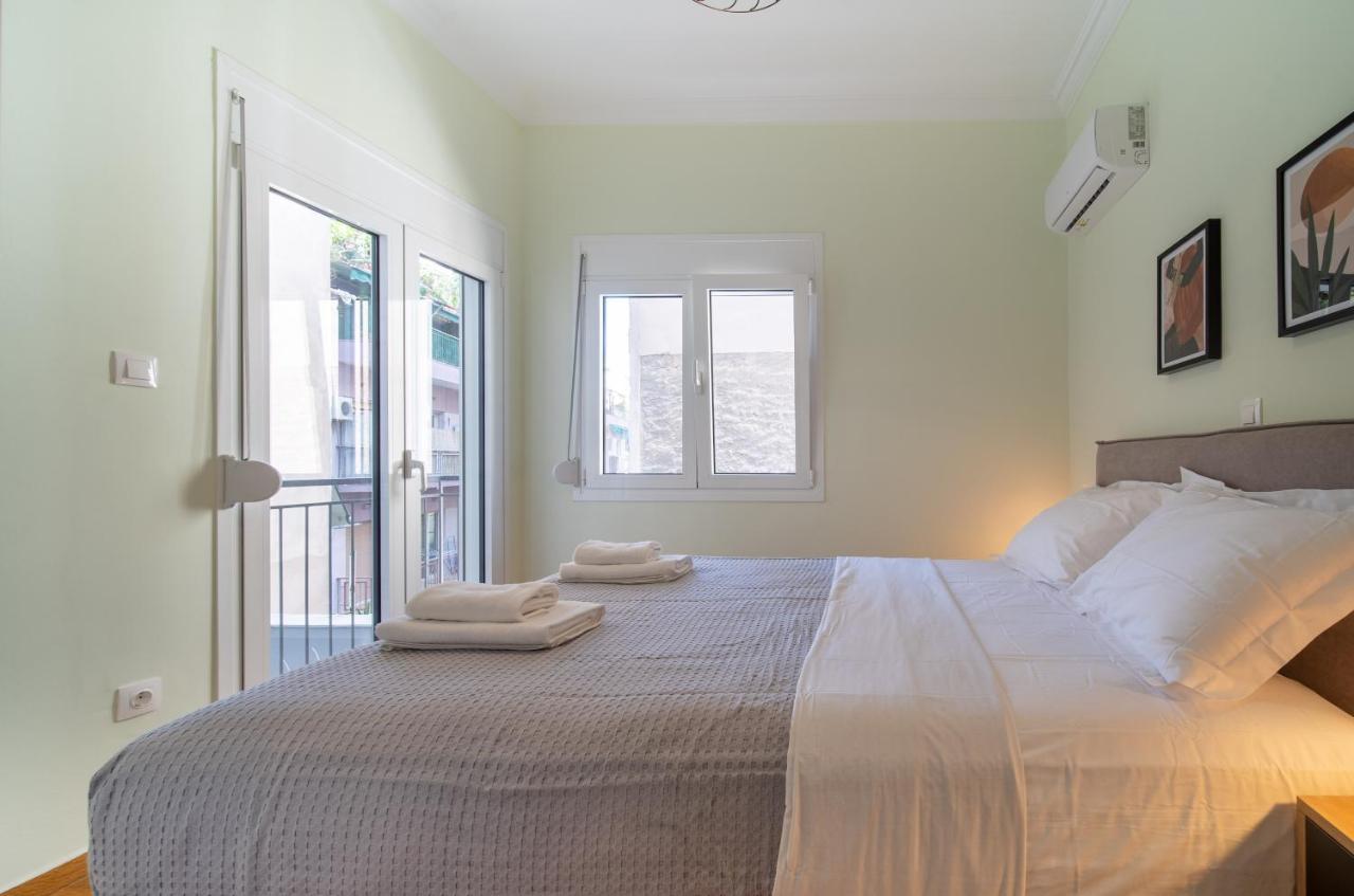 Aris123 By Smart Cozy Suites - Apartments In The Heart Of Athens - 5 Minutes From Metro - Available 24Hr מראה חיצוני תמונה