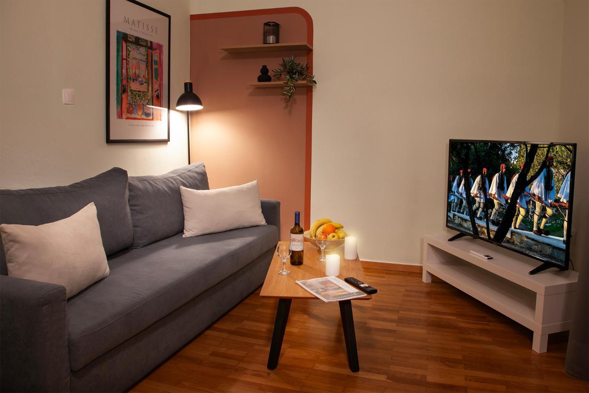 Aris123 By Smart Cozy Suites - Apartments In The Heart Of Athens - 5 Minutes From Metro - Available 24Hr מראה חיצוני תמונה