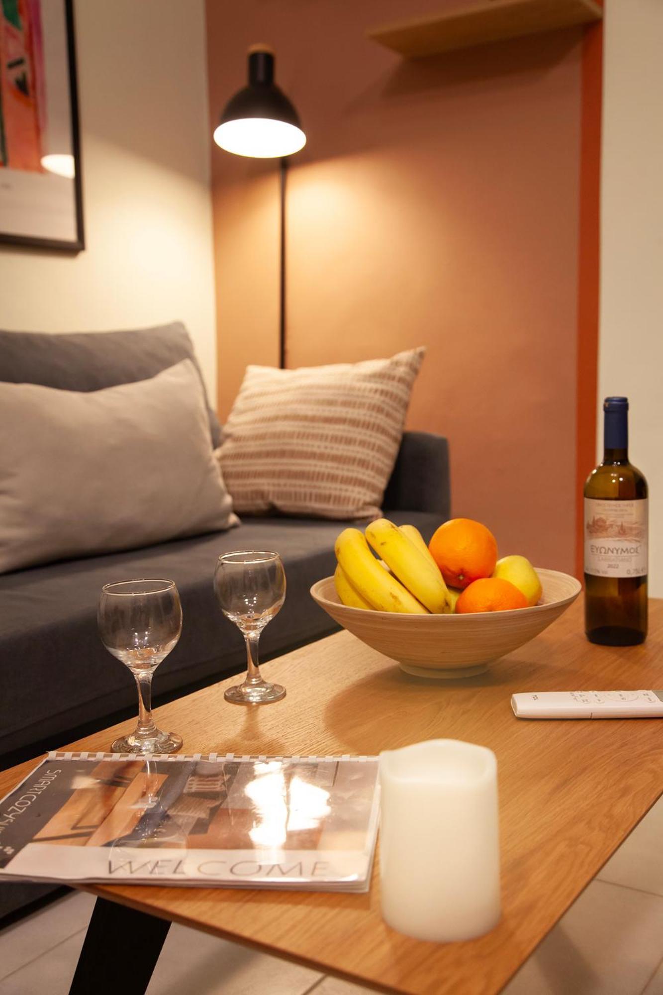 Aris123 By Smart Cozy Suites - Apartments In The Heart Of Athens - 5 Minutes From Metro - Available 24Hr מראה חיצוני תמונה