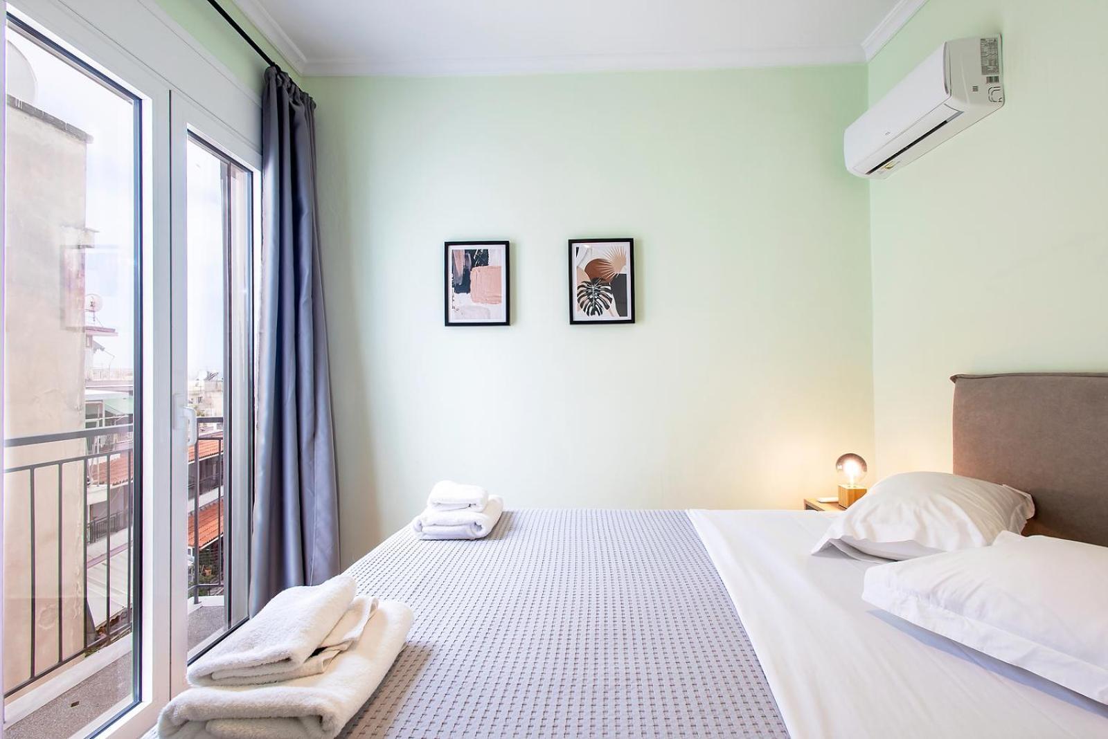 Aris123 By Smart Cozy Suites - Apartments In The Heart Of Athens - 5 Minutes From Metro - Available 24Hr מראה חיצוני תמונה