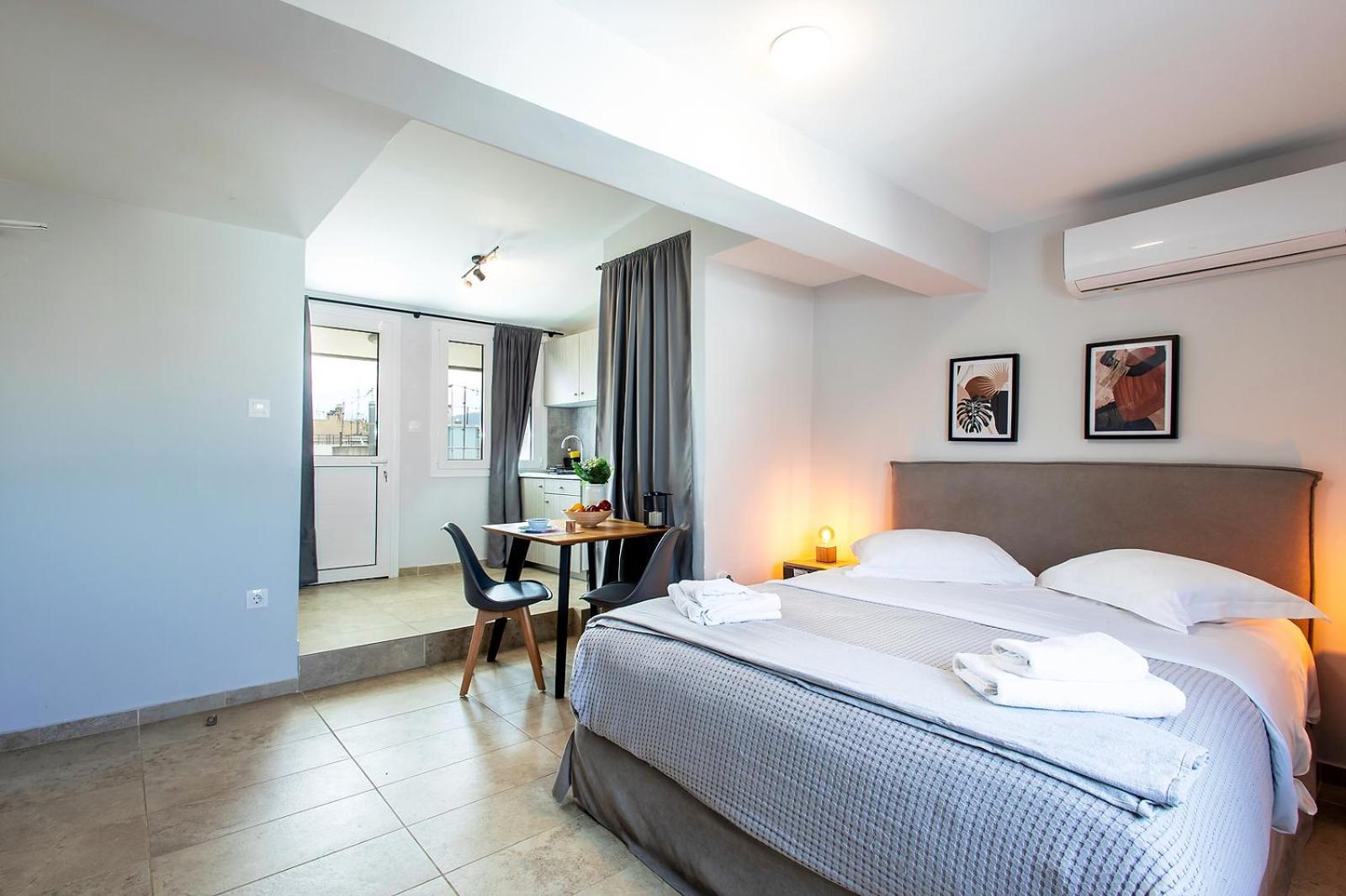 Aris123 By Smart Cozy Suites - Apartments In The Heart Of Athens - 5 Minutes From Metro - Available 24Hr מראה חיצוני תמונה