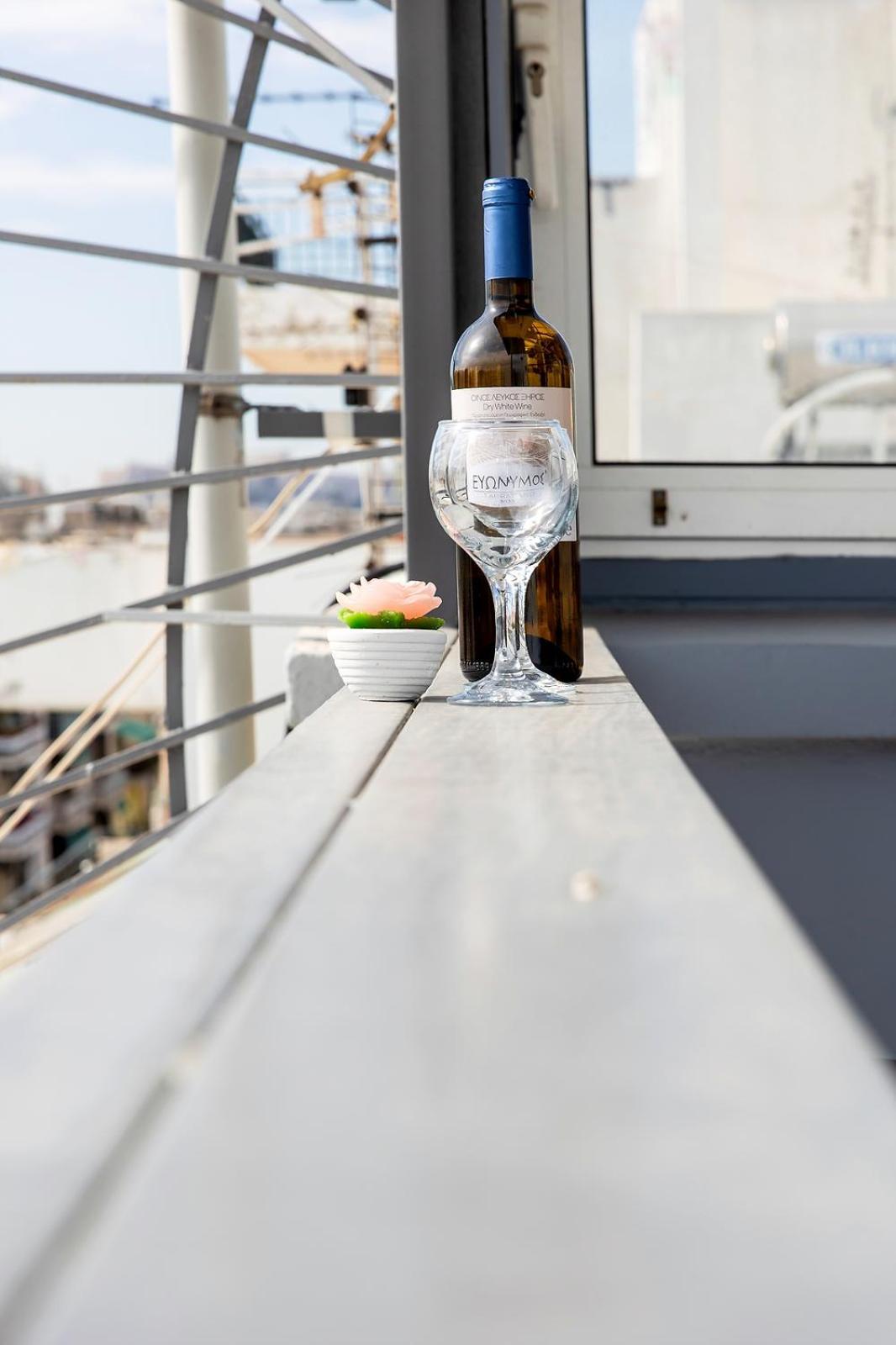 Aris123 By Smart Cozy Suites - Apartments In The Heart Of Athens - 5 Minutes From Metro - Available 24Hr מראה חיצוני תמונה