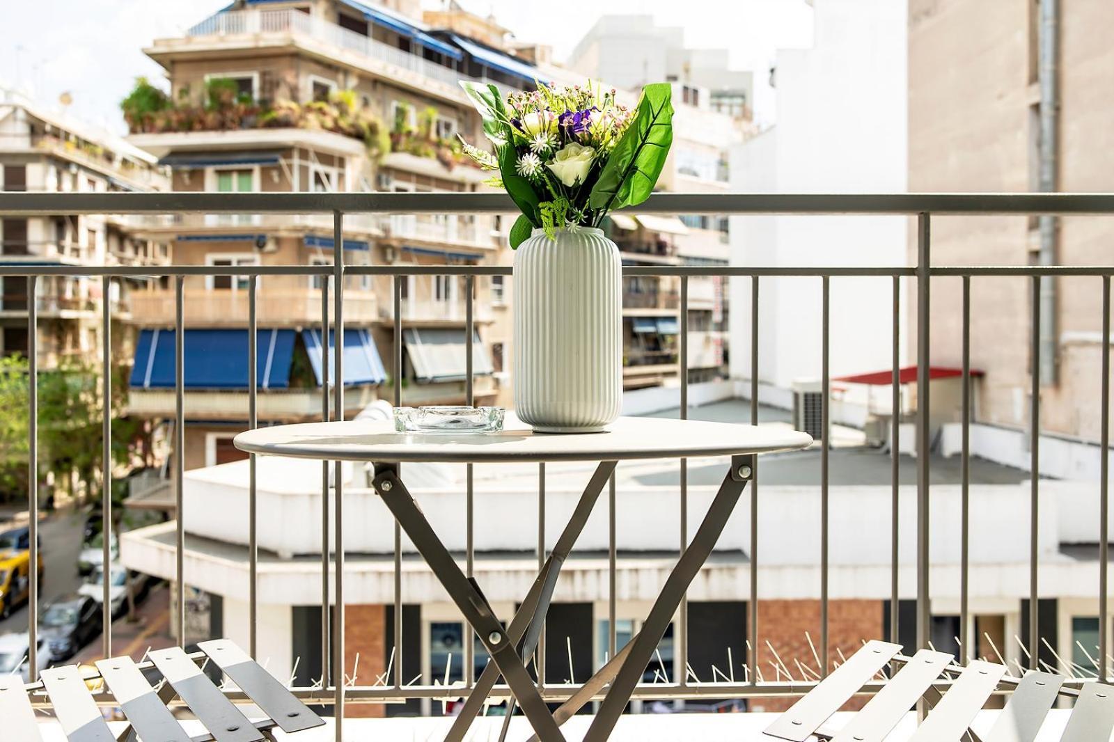 Aris123 By Smart Cozy Suites - Apartments In The Heart Of Athens - 5 Minutes From Metro - Available 24Hr מראה חיצוני תמונה
